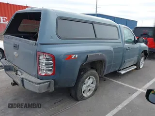 2008 Chevrolet Silverado 1500 Work Truck with VIN 1GCEC14008Z197627, listed as a IAAI auction lot 41532550 with 1 mi miles. Bid and sale history available at carsss.com. Image 4.