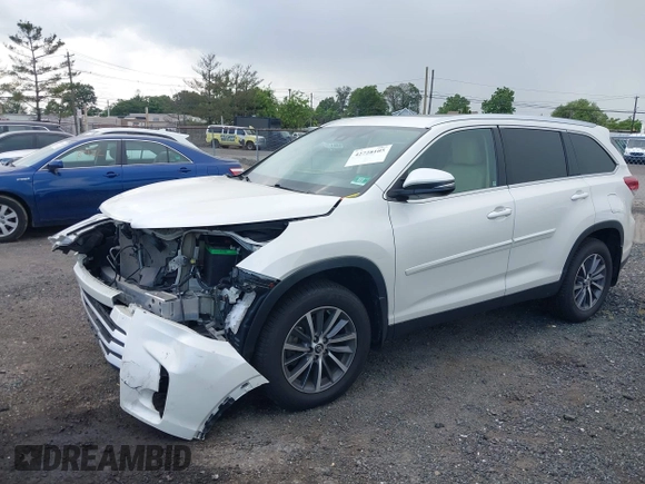 2019 Toyota Highlander SE with VIN 5TDJZRFH1KS567376, listed as a IAAI auction lot 42728105 with 58,970 mi miles and . Bid and sale history available at DreamBid. Image 17.
