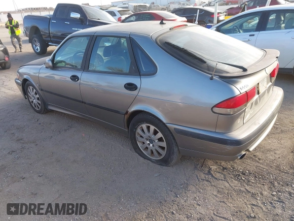 2001 Saab 9-3 z VIN YS3DF55K812052949, wystawiony jako IAAI lot #41059347 z przebiegiem 237 437 mil mil oraz . Historia ofert i sprzedaży dostępna na DreamBid. Obrazek 3.