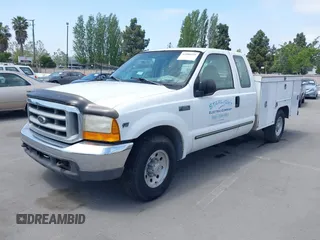 2000 Ford Super Duty F-250 XL with VIN 1FTNX20L0YEA50080, listed as a IAAI auction lot 42086439 with 230,868 mi miles. Bid and sale history available at carsss.com. Image 6.