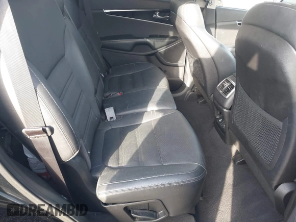 2016 Kia Sorento SX with VIN 5XYPK4A57GG086356, listed as a IAAI auction lot 41803272 with 118,287 mi miles. Bid and sale history available at carsss.com. Image 8.