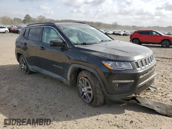 2019 Jeep Compass Latitude z VIN 3C4NJCBB5KT652654, wystawiony jako Copart lot #49722665 z przebiegiem 97 163 mil mil oraz Szkoda całkowita • Salvage title. Historia ofert i sprzedaży dostępna na DreamBid. Obrazek 4.