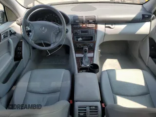 2004 Mercedes-Benz C 320 with VIN WDBRF64J64F506798, listed as a Copart auction lot 71308534 with 85,592 mi miles and Salvage Title. Bid and sale history available at DreamBid. Image 8.