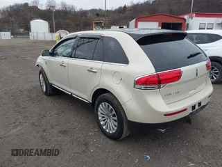 2014 Lincoln MKX with VIN 2LMDJ8JK1EBL13125, listed as a IAAI auction lot 41805340 with 100,078 mi miles. Bid and sale history available at carsss.com. Image 3.