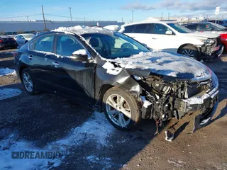 2015 Nissan Altima 2.5 z VIN 1N4AL3AP8FN907170, wystawiony jako IAAI lot #41003618 z przebiegiem 200 288 mil mil oraz . Historia ofert i sprzedaży dostępna na DreamBid. Obrazek 1.