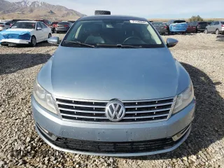 2013 Volkswagen CC Lux with VIN WVWRP7AN5DE525411, listed as a Copart auction lot 77148844 with 117,652 mi miles and Salvage Title. Bid and sale history available at carsss.com. Image 5.