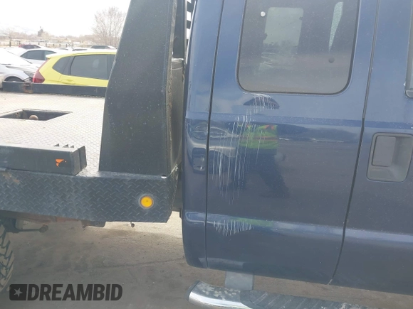 2008 Ford Super Duty F-250 SRW XL with VIN 1FTSX21R88ED25961, listed as a IAAI auction lot 41697284 with 352,731 mi miles. Bid and sale history available at carsss.com. Image 19.