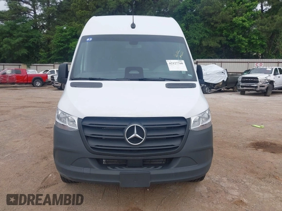 2025 Mercedes-Benz Sprinter Cargo with VIN W1Y4KBHY6ST202145, listed as a IAAI auction lot 42127760 with 9,361 mi miles and . Bid and sale history available at carsss.com. Image 6.