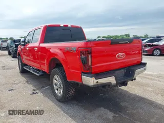 2017 Ford F-250 Lariat with VIN 1FT7W2BT9HEE70543, listed as a IAAI auction lot 42356020 with 184,744 mi miles and . Bid and sale history available at DreamBid. Image 3.