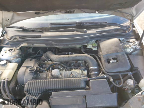 2007 Volvo S40 2.5L Turbo with VIN YV1MH682872286398, listed as a IAAI auction lot 41585184 with 71,494 mi miles. Bid and sale history available at carsss.com. Image 10.