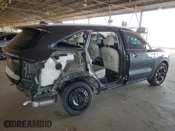 2024 Kia Sorento S z VIN 5XYRL4JC4RG273657, wystawiony jako Copart lot #58602295 z przebiegiem 13 150 mil mil oraz Szkoda całkowita • Salvage title. Historia ofert i sprzedaży dostępna na DreamBid. Obrazek 3.