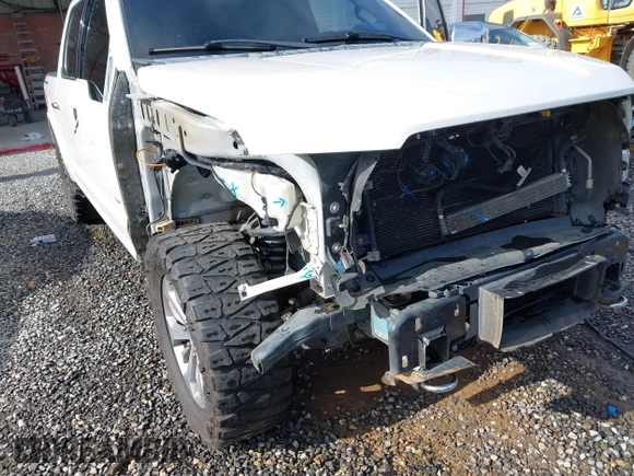 2015 Ford F-150 XLT with VIN 1FTEW1EG9FFB18151, listed as a IAAI auction lot 41922276 with 163,090 mi miles. Bid and sale history available at carsss.com. Image 6.