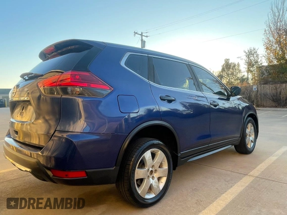 2017 Nissan Rogue SV с VIN KNMAT2MT0HP558476, выставлен на аукционе Copart как лот 64005785 с пробегом 145 645 миль миль и Чистый • Clean title. История ставок и продаж доступна на DreamBid. Изображение 4.