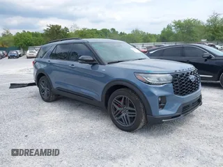 2025 Ford Explorer ST-Line with VIN 1FMUK7KH4SGB02804, listed as a IAAI auction lot 42043801 with 3,672 mi miles and . Bid and sale history available at DreamBid. Image 1.
