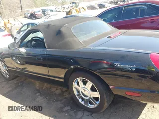 2005 Ford Thunderbird Deluxe with VIN 1FAHP60A15Y105185, listed as a IAAI auction lot 41807862 with 1 mi miles. Bid and sale history available at carsss.com. Image 13.