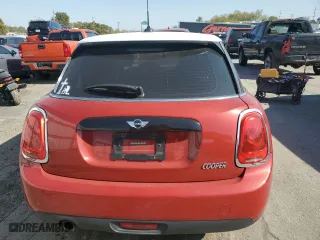 2016 MINI Cooper Hardtop 4 Door with VIN WMWXU1C51G2A93951, listed as a Copart auction lot 75359324 with 80,824 mi miles and Salvage Title. Bid and sale history available at carsss.com. Image 6.
