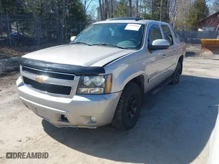 2007 Chevrolet Avalanche LTZ with VIN 3GNFK12357G123484, listed as a IAAI auction lot 41881886 with 181,223 mi miles. Bid and sale history available at carsss.com. Image 2.