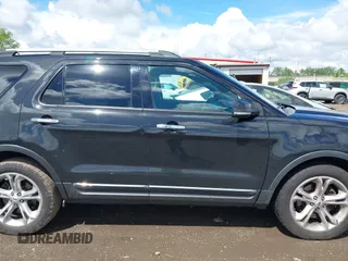 2015 Ford Explorer Limited z VIN 1FM5K8F88FGC69323, wystawiony jako IAAI lot #42254308 z przebiegiem 309 905 mil mil oraz . Historia ofert i sprzedaży dostępna na DreamBid. Obrazek 13.