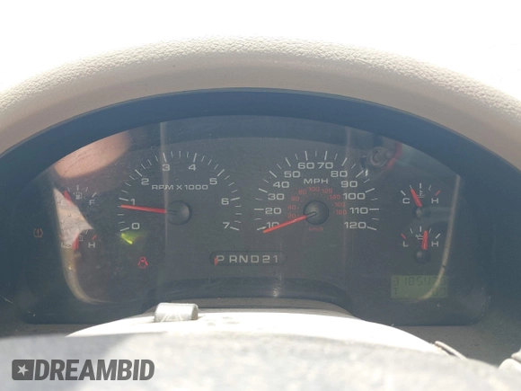 2007 Ford F-150 STX z VIN 1FTRX12W47KC45277, wystawiony jako IAAI lot #42581318 z przebiegiem 318 547 mil mil oraz . Historia ofert i sprzedaży dostępna na DreamBid. Obrazek 7.