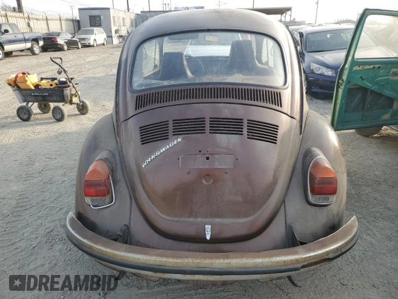 1972 Volkswagen Beetle with VIN 1122600406, listed as a Copart auction lot 87425164 with 104,925 mi miles and Clean Title. Bid and sale history available at DreamBid. Image 6.