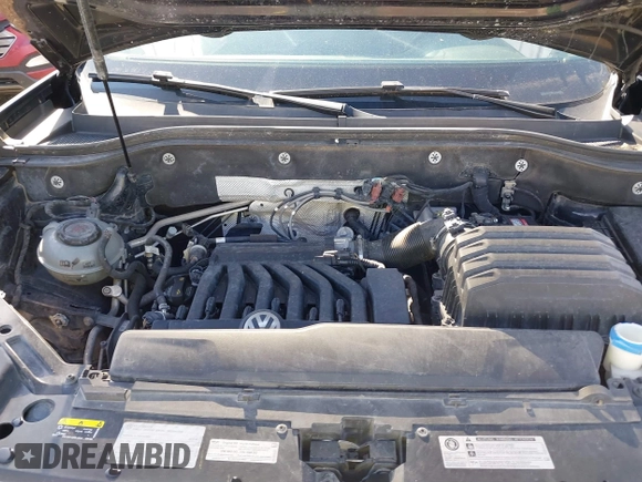 2018 Volkswagen Atlas SE with VIN 1V2FR2CA9JC537903, listed as a IAAI auction lot 41386874 with 118,764 mi miles and . Bid and sale history available at DreamBid. Image 10.