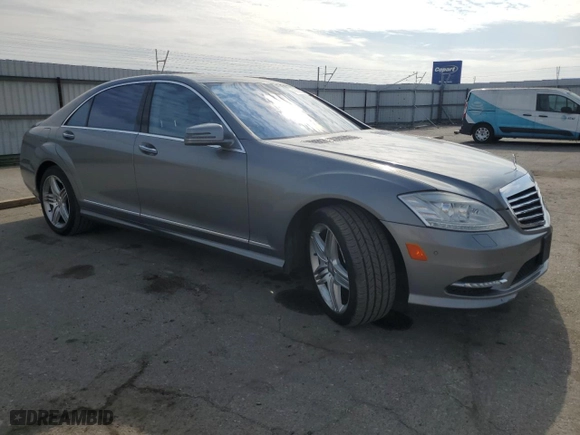 2013 Mercedes-Benz S-Class S 550 with VIN WDDNG7DB9DA497237, listed as a Copart auction lot 43662855 with 142,597 mi miles and Clean Title. Bid and sale history available at carsss.com. Image 4.