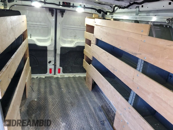2017 Ford Transit z VIN 1FTYR2YM3HKB25585, wystawiony jako Copart lot #84697534 z przebiegiem 128 794 mil mil oraz Szkoda całkowita • Salvage title. Historia ofert i sprzedaży dostępna na DreamBid. Obrazek 10.