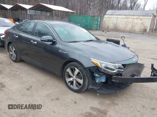2019 Kia Optima LX with VIN 5XXGT4L33KG379368, listed as a IAAI auction lot 41487477 with 71,868 mi miles. Bid and sale history available at carsss.com. Image 1.