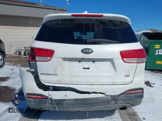 2018 Kia Sorento LX with VIN 5XYPG4A3XJG419446, listed as a IAAI auction lot 41696265 with 96,233 mi miles. Bid and sale history available at carsss.com. Image 17.