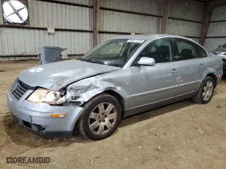 2003 Volkswagen Passat GLX with VIN WVWTH63BX3P110684, listed as a Copart auction lot 86474724 with 225,717 mi miles and Salvage Title. Bid and sale history available at carsss.com. Image 1.
