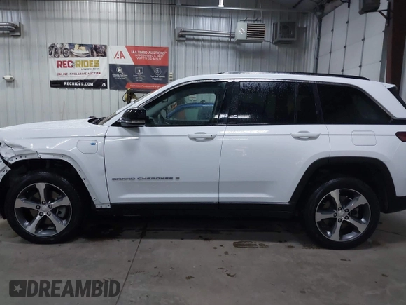 2022 Jeep Grand Cherokee with VIN 1C4RJYB60N8748552, listed as a IAAI auction lot 42292321 with 40,354 mi miles and . Bid and sale history available at DreamBid. Image 14.