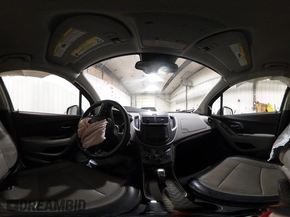 2016 Chevrolet Trax LTZ with VIN 3GNCJRSB1GL123615, listed as a IAAI auction lot 41232062 with 8,500 mi miles. Bid and sale history available at carsss.com. Image 19.