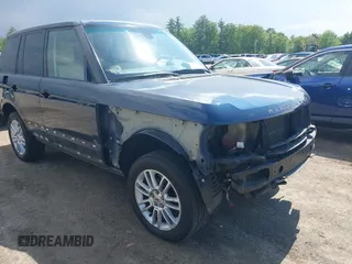 2011 Land Rover Range Rover HSE z VIN SALME1D48BA353677, wystawiony jako IAAI lot #42307656 z przebiegiem 119 810 mil mil oraz . Historia ofert i sprzedaży dostępna na DreamBid. Obrazek 1.