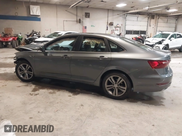 2021 Volkswagen Jetta S z VIN 3VWC57BU8MM102850, wystawiony jako IAAI lot #41856714 z przebiegiem 40 754 mil mil oraz . Historia ofert i sprzedaży dostępna na DreamBid. Obrazek 13.