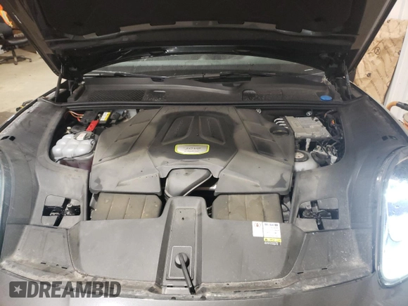2022 Porsche Cayenne E-Hybrid with VIN WP1AE2AY9NDA27007, listed as a Copart auction lot 89154955 with 11,059 mi miles and Salvage title. Bid and sale history available at DreamBid. Image 12.