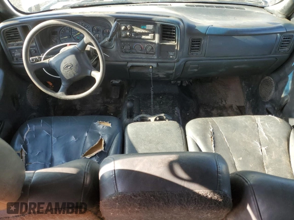 2001 Chevrolet Silverado 2500 with VIN 1GCGK29U61Z200260, listed as a Copart auction lot 79741324 with 217,069 mi miles and Salvage Title. Bid and sale history available at carsss.com. Image 8.