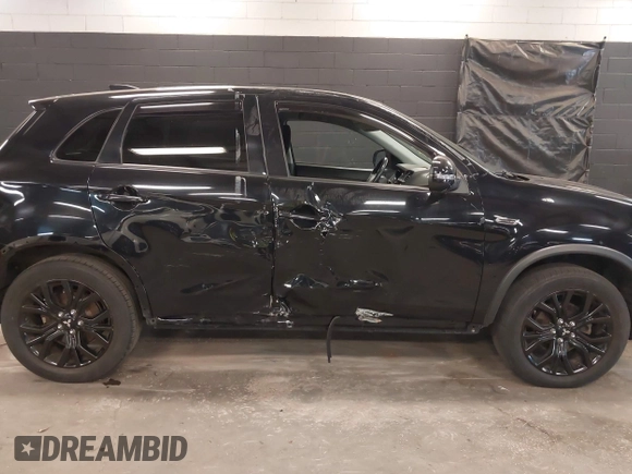 2018 Mitsubishi Outlander ES with VIN JA4AP3AU8JZ024640, listed as a IAAI auction lot 42558619 with 69,302 mi miles and . Bid and sale history available at DreamBid. Image 14.