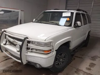 2005 Chevrolet Tahoe Z71 with VIN 1GNEC13TX5R173365, listed as a IAAI auction lot 41630555 with 188,675 mi miles. Bid and sale history available at carsss.com. Image 2.