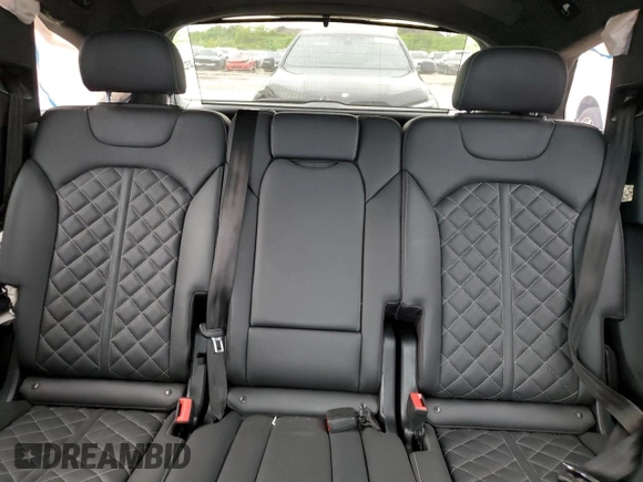 2021 Audi SQ7 Prestige z VIN WA1VWBF77MD022512, wystawiony jako Copart lot #65080404 z przebiegiem 43 506 mil mil oraz Szkoda całkowita • Salvage title. Historia ofert i sprzedaży dostępna na DreamBid. Obrazek 10.