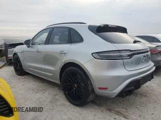 2023 Porsche Macan GTS z VIN WP1AF2A53PLB56470, wystawiony jako Copart lot #76620874 z przebiegiem Nie podano mil oraz Nie do naprawy • Non repairable. Historia ofert i sprzedaży dostępna na DreamBid. Obrazek 2.