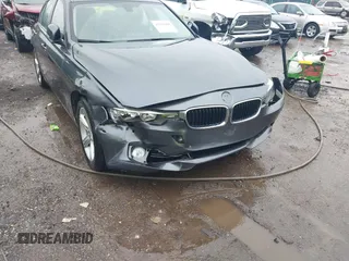2015 BMW 3 Series 328i xDrive z VIN WBA3B3C56FF548474, wystawiony jako IAAI lot #42366206 z przebiegiem 73 042 mil mil oraz . Historia ofert i sprzedaży dostępna na DreamBid. Obrazek 6.