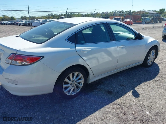 2011 Mazda Mazda6 i Touring with VIN 1YVHZ8CH7B5M08715, listed as a IAAI auction lot 41866193 with 184,267 mi miles. Bid and sale history available at carsss.com. Image 4.
