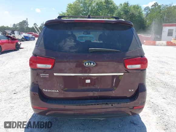 2015 Kia Sedona EX with VIN KNDMC5C19F6018139, listed as a IAAI auction lot 42031165 with 136,484 mi miles. Bid and sale history available at carsss.com. Image 16.