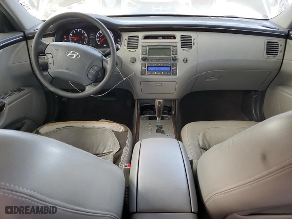 2009 Hyundai Azera GLS with VIN KMHFC46D29A360151, listed as a Copart auction lot 47944885 with 103,850 mi miles and Clean Title. Bid and sale history available at carsss.com. Image 8.