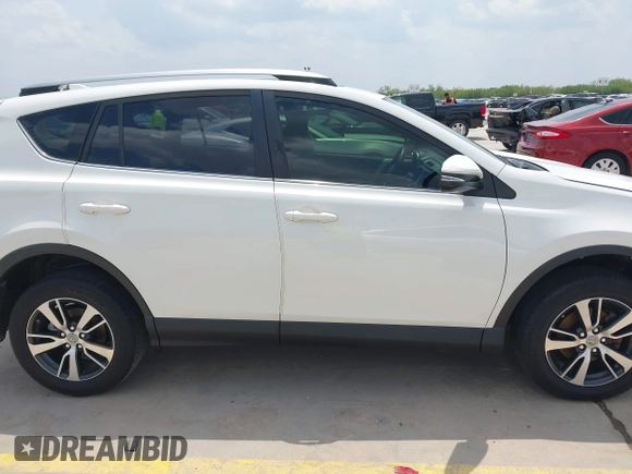2018 Toyota RAV4 XLE с VIN JTMWFREV3JD121908, выставлен на аукционе IAAI как лот 42140675 с пробегом 114 819 миль миль и . История ставок и продаж доступна на DreamBid. Изображение 13.