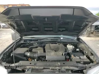 2021 Toyota Tacoma SR5 with VIN 3TMDZ5BN7MM108308, listed as a Copart auction lot 70920565 with 40,008 mi miles and Salvage title. Bid and sale history available at DreamBid. Image 13.