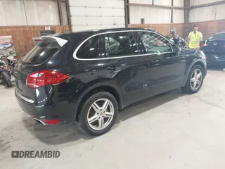 2014 Porsche Cayenne Diesel with VIN WP1AF2A25ELA45518, listed as a IAAI auction lot 42537736 with 210,836 mi miles and . Bid and sale history available at DreamBid. Image 4.