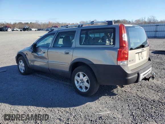 2005 Volvo XC70 with VIN YV1SZ592451180787, listed as a Copart auction lot 81856974 with 220,788 mi miles and Clean Title. Bid and sale history available at DreamBid. Image 2.