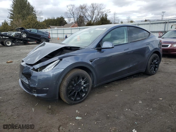 2020 Tesla Model Y Long Range with VIN 5YJYGDEE0LF045441, listed as a Copart auction lot 47752985 with NaN miles and Salvage Title. Bid and sale history available at carsss.com. Image 1.