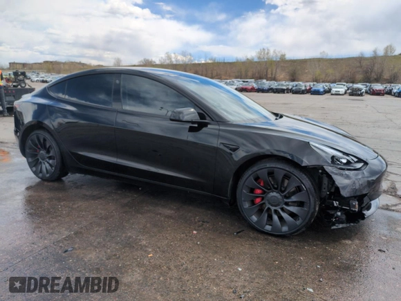 2023 Tesla Model 3 Performance z VIN 5YJ3E1ECXPF628019, wystawiony jako Copart lot #53554215 z przebiegiem 22 557 mil mil oraz Szkoda całkowita • Salvage title. Historia ofert i sprzedaży dostępna na DreamBid. Obrazek 4.